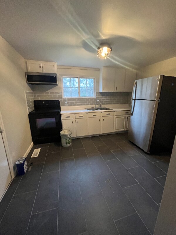 273 Lincoln Heights Rd, North Wilkesboro, NC 28659 - photo 2