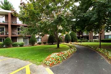 Riverview Gardens, Nashua, NH 03063 - photo 7