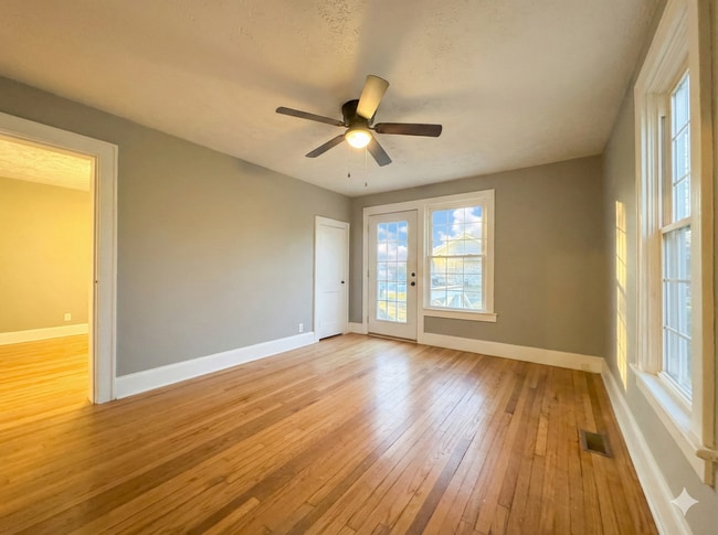 317 S Friendship Rd, Paducah, KY 42003 - photo 5