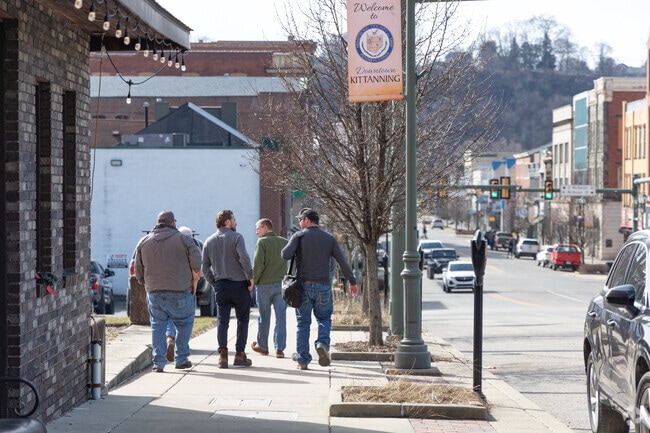 Plan a lunch with coworkers in Rayburn Township.