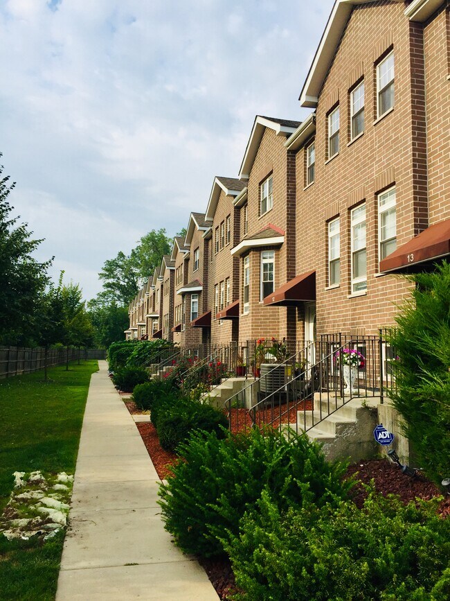 2501 W 36th St Unit 13, Chicago, IL 60632