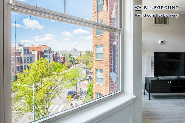 1325 15th St NW unit FL5-ID260, Washington, DC 20005 - photo 4