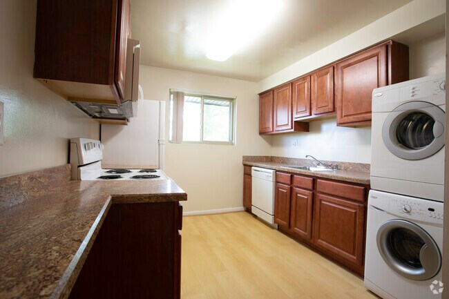 Somerset At Towson - 2 BR, 1 BA