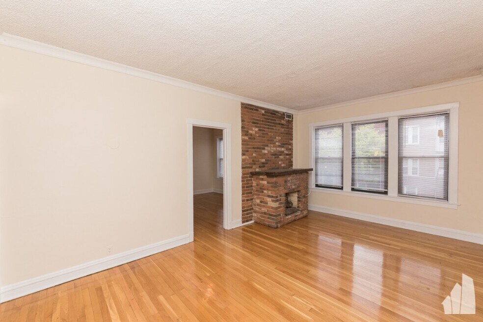 3521 N Racine Ave unit 2BD, Chicago, IL 60657 - photo 1