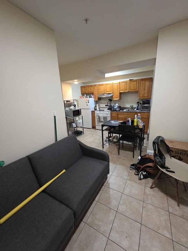 55 Park Dr Unit G-2, Boston, MA 02215