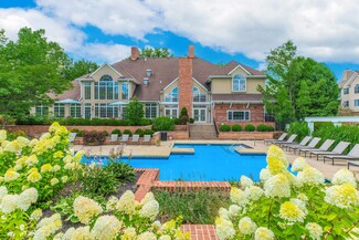 26900 Amhearst Cir, Beachwood, OH 44122