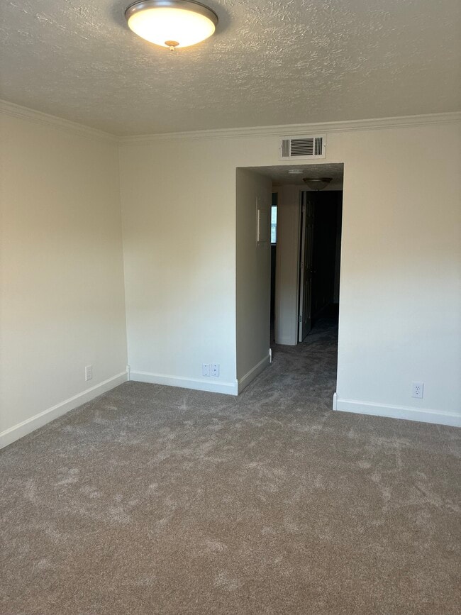 6103 Julie Kays Way unit 3, Louisville, KY 40258 - photo 2