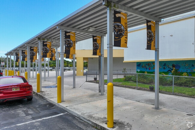 Covered driveway for the students to arrive in Highland Oaks Middle School.
