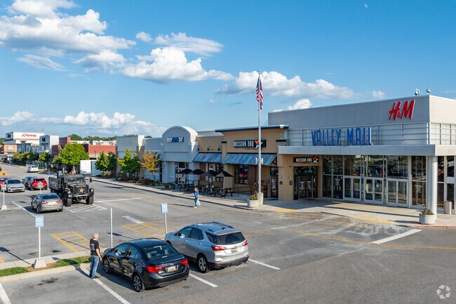 The Valley Mall is just a short drive from Saint James.