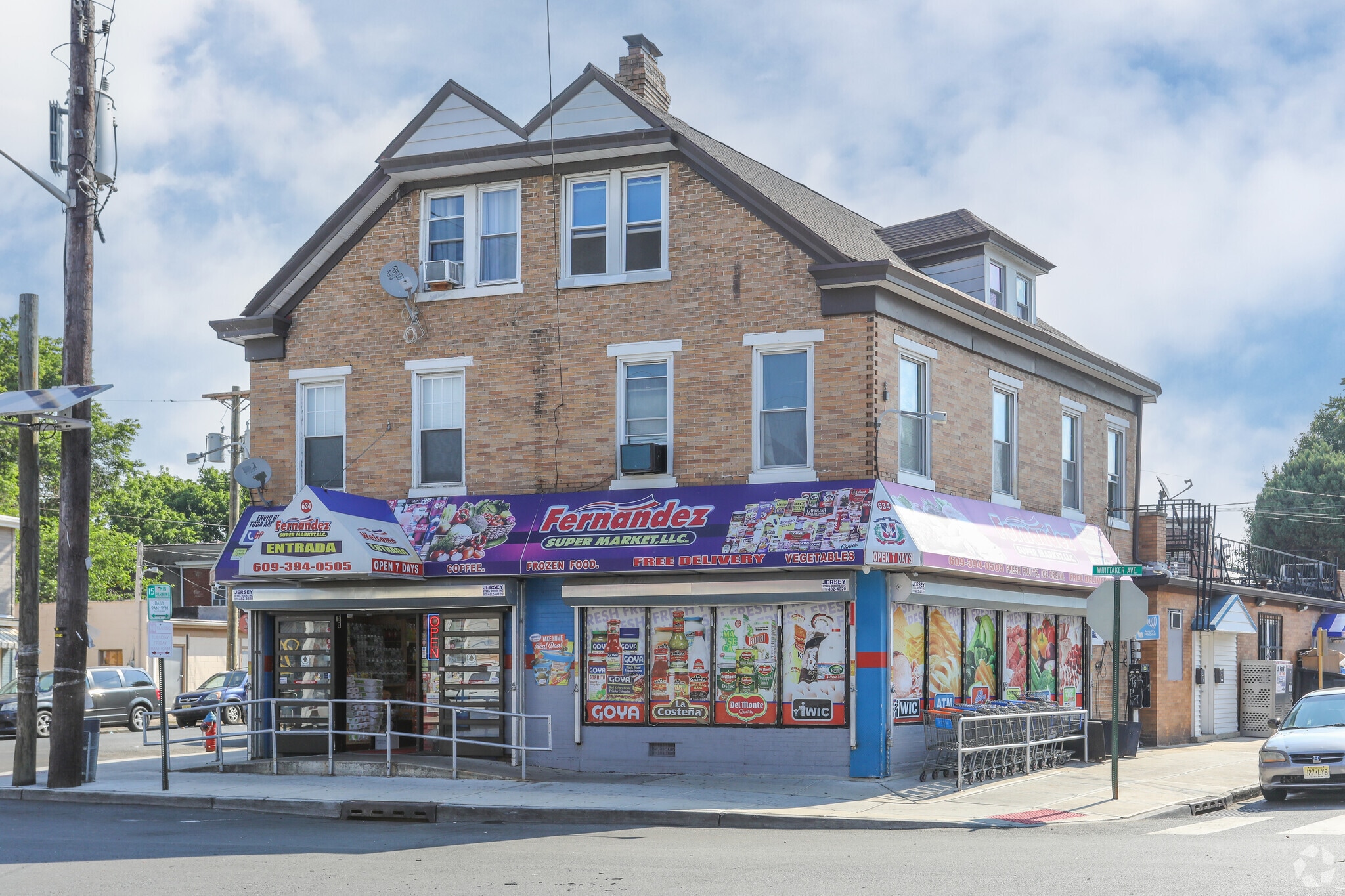 The Chambersburg neighborhood has several retail options in the area.