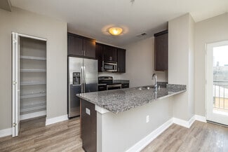 1809 N Cambridge Ave, Milwaukee, WI 53202