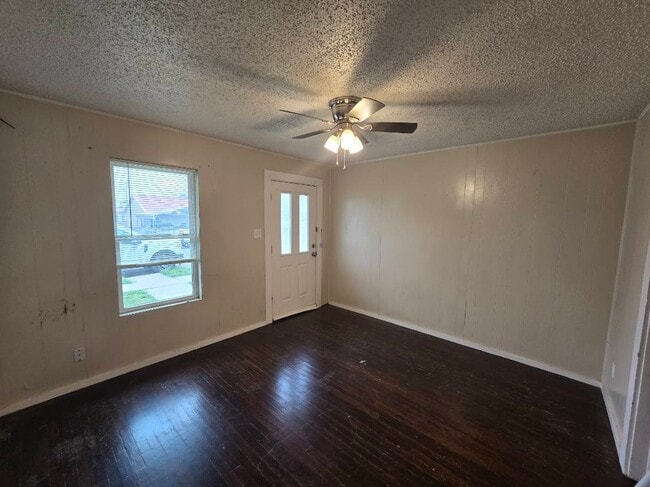 100 S Fairmont St unit 1- A- front, Amarillo, TX 79106 - photo 3