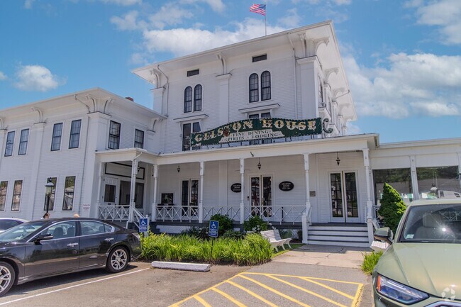 Gelston House is a popular restaurant you will find in East Haddam.