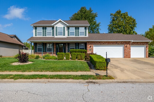 From unique facades to intricate interiors, neo-eclectic homes in Fairview Heights stand out.