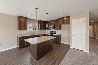 8211 Crescent Cove, Charlestown, IN 47111