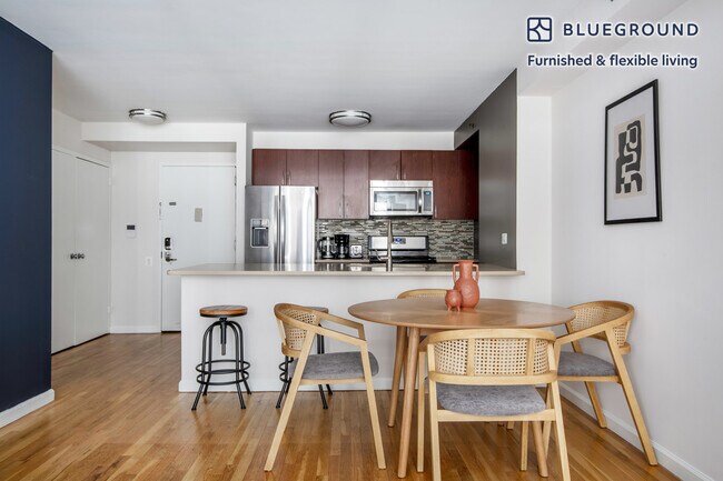 120 W 21st St unit FL6-ID1124, New York, NY 10011 - photo 4