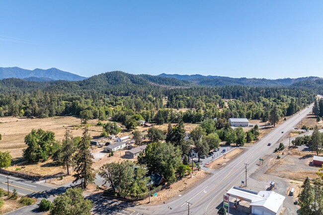 Selma is a small community with a gas station, Rays Food Place, and Crystal Kaleidoscope.