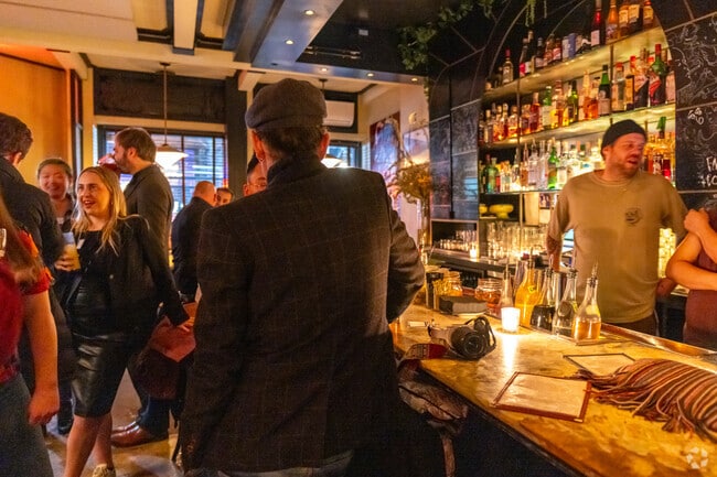 Mr Fong's Bar offers chinese-inspired cocktails & bites in Two Bridges.