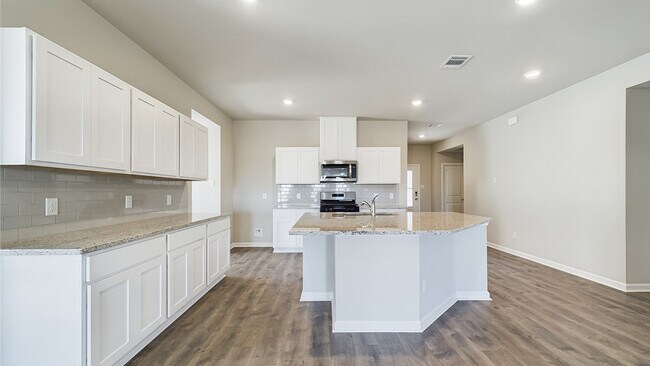 128 Lake Ridge Dr, Broussard, LA 70518 - photo 4