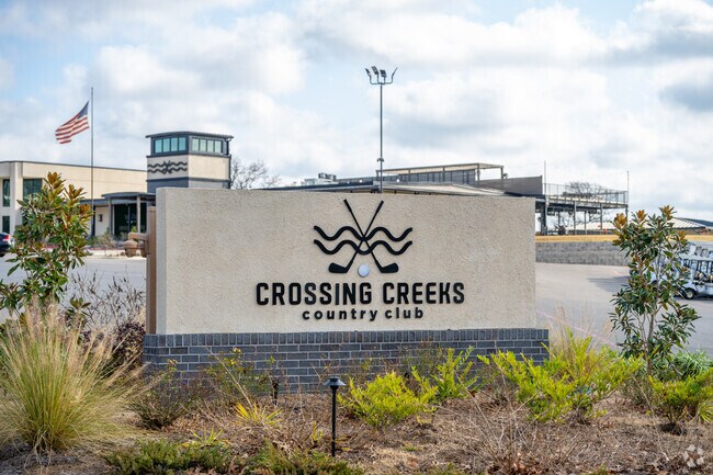 Crossing Creeks Country Club in Longview offers a premier golfing experience, with lush greens and a welcoming clubhouse for players to enjoy.