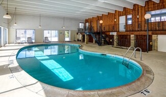885 Highway 36 W, Roseville, MN 55113