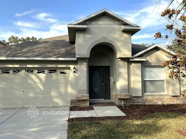 11227 Lake Lanier Dr, Riverview, FL 33569 - photo 2