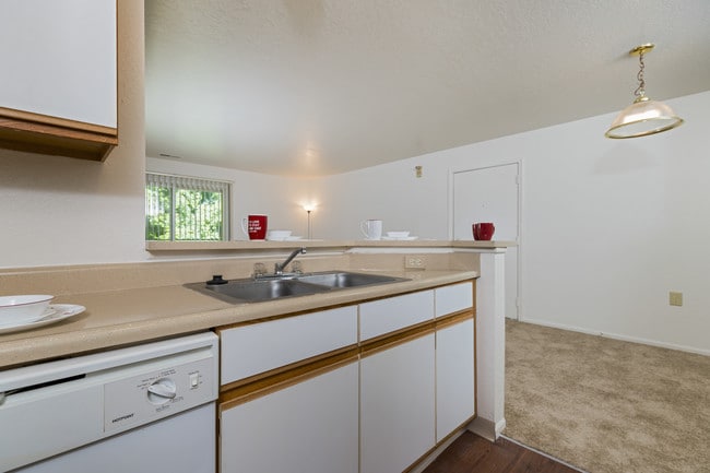 Tree Top Ridge Apartments, Battle Creek, MI 49015 - photo 5