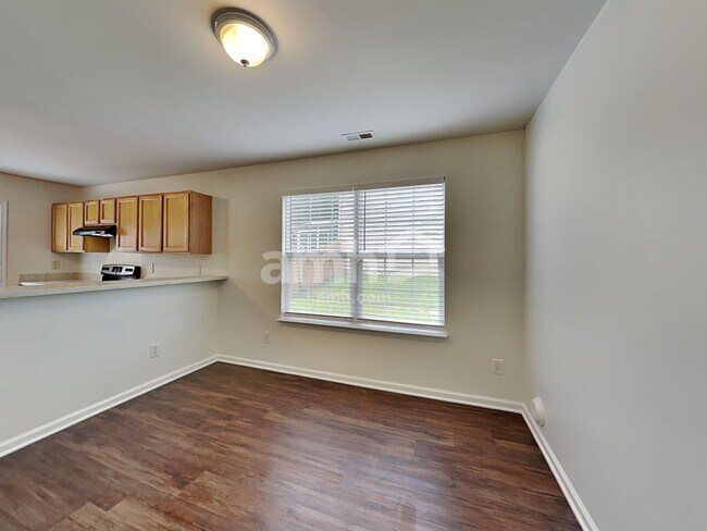 251 N Fuquay Springs Ave, Fuquay Varina, NC 27526 - photo 4