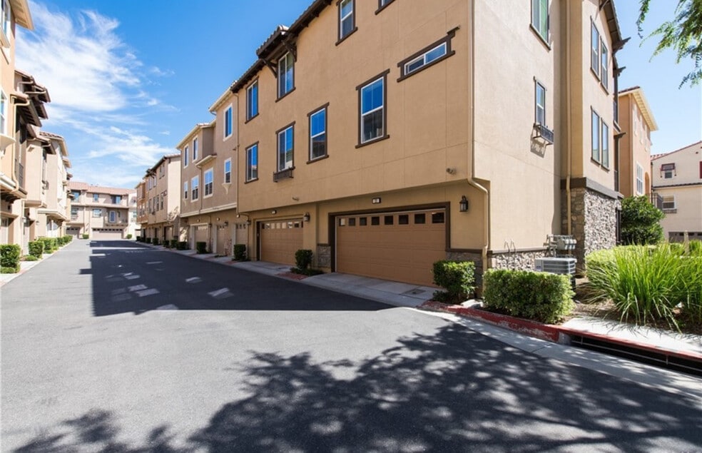 23 Quinn Way unit 23 Quinn Way, Mission Viejo, CA 92691 - photo 1