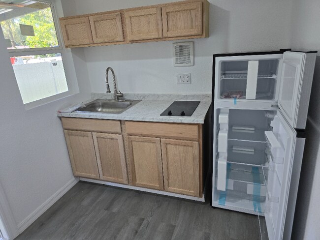 3212 E Henry Ave unit 2, Tampa, FL 33610 - photo 5