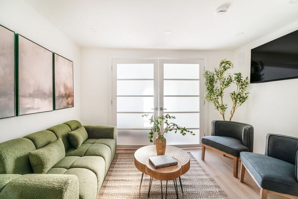 335 E 22nd St unit ID1356853P, New York, NY 10010 - photo 1