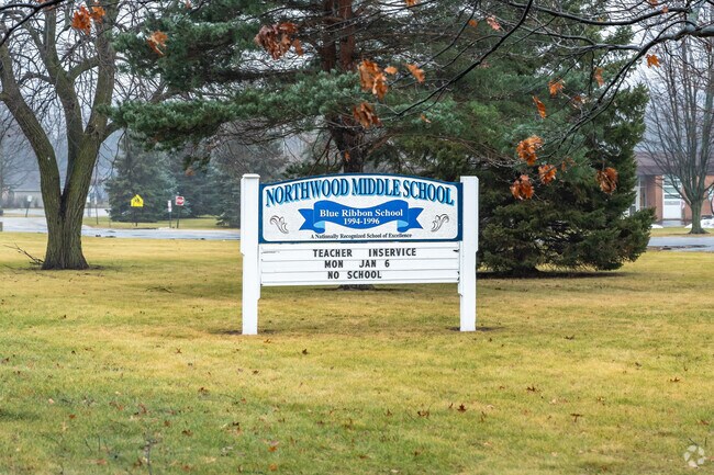 Northwood Middle School is a top rated school in McHenry County.