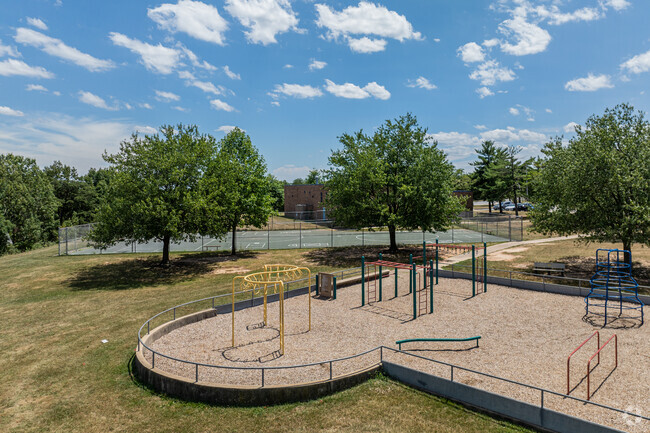 Shady Spring Elementary encourages parent and community involvement.