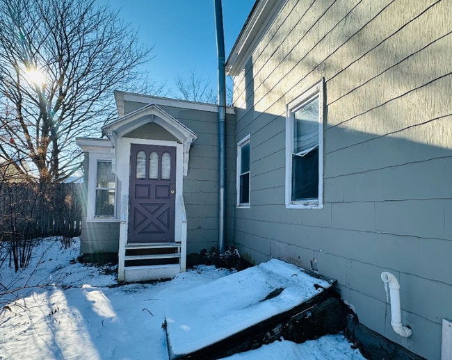 122 W Oneida St, Oswego, NY 13126 - photo 7