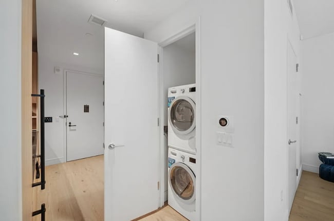 W 43rd St 9th Ave unit 2, New York, NY 10036 - photo 5