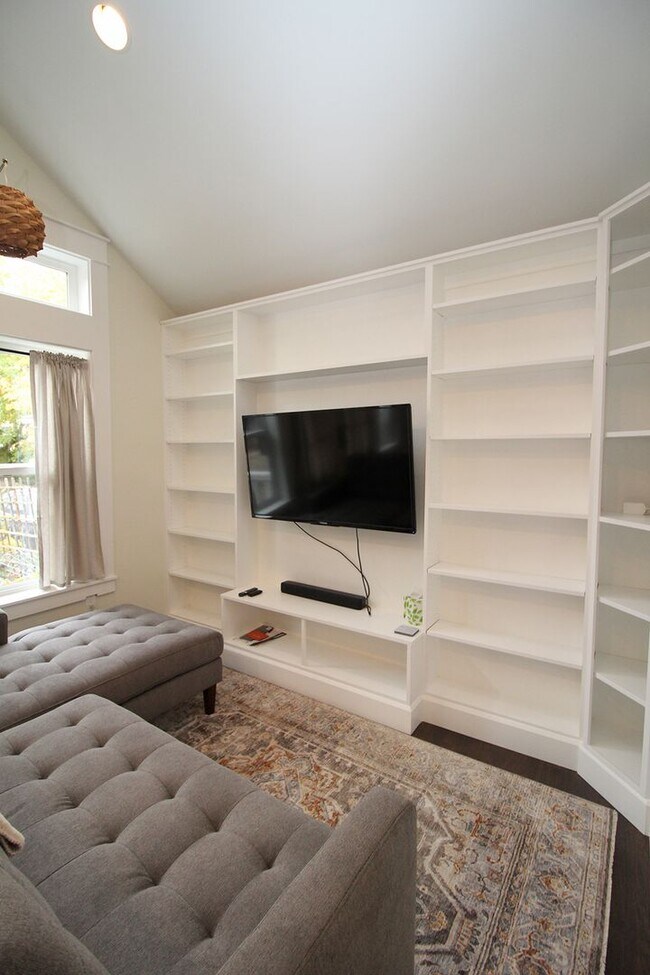 816 NE Imperial Ave, Portland, OR 97232 - photo 6