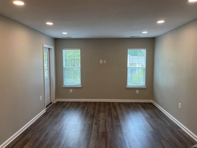 Clarys Crossing, Columbia, MD 21044 - photo 5