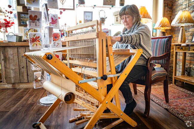 Midland Arts Company in Rifle, Colorado, celebrates local craftsmanship with handmade goods, from pottery and jewelry to paintings and textiles. Featuring loom-woven creations and unique Western-inspired art, this shop is a must-visit for those seeking authentic, handcrafted treasures.