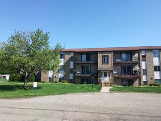 5981 Margie Cir SW Unit 309, Navarre, OH 44662