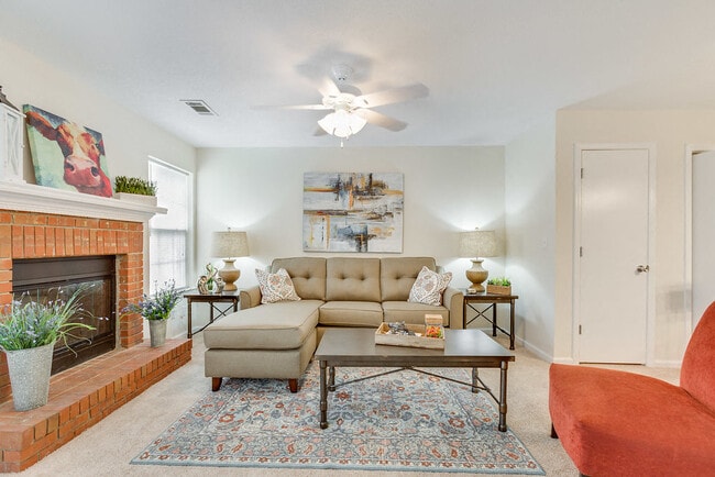 Northbrook, Northport, AL 35473 - photo 2