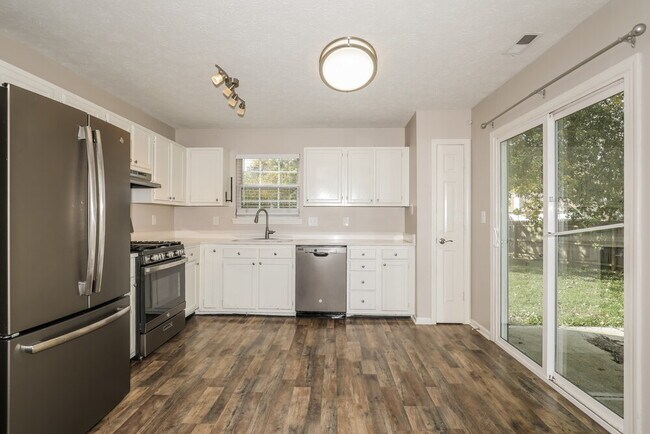 38 Morningside Ct, Whiteland, IN 46184 - photo 7