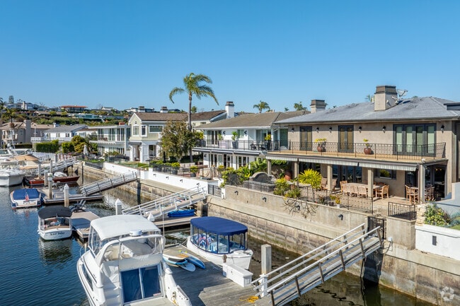 Living in Dover Shores means enjoying access to private beaches, boating, and water sports with a prime location near Newport Harbor and the Pacific Ocean.