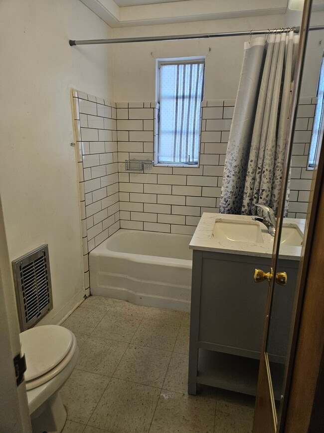 633 San Pedro Dr SE unit C, Albuquerque, NM 87108 - photo 4