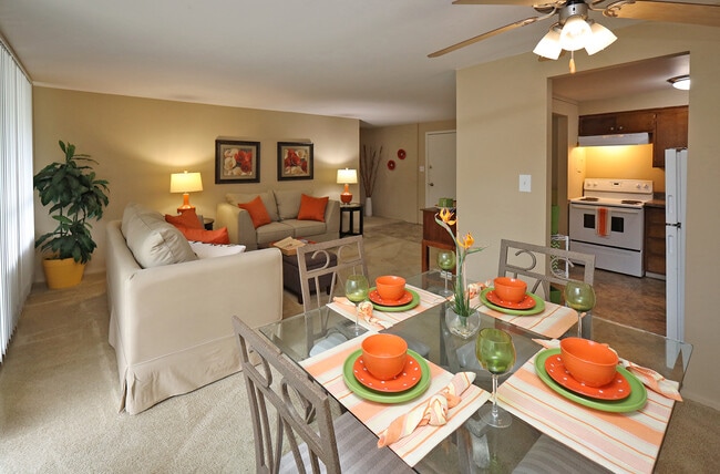 Water'sEdge-Model2024-LivingRoom