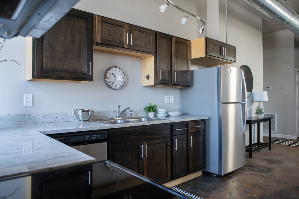 Halligan Coffee Company Lofts, Davenport, IA 52801 - photo 1