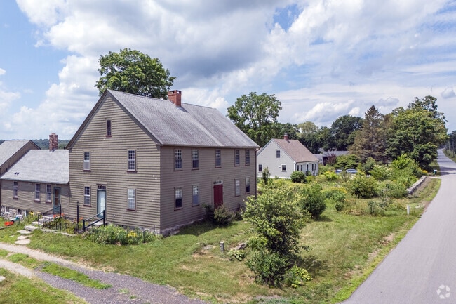 The homes in Lebanon are a variety of historic and modern structures that offer many possibilities.