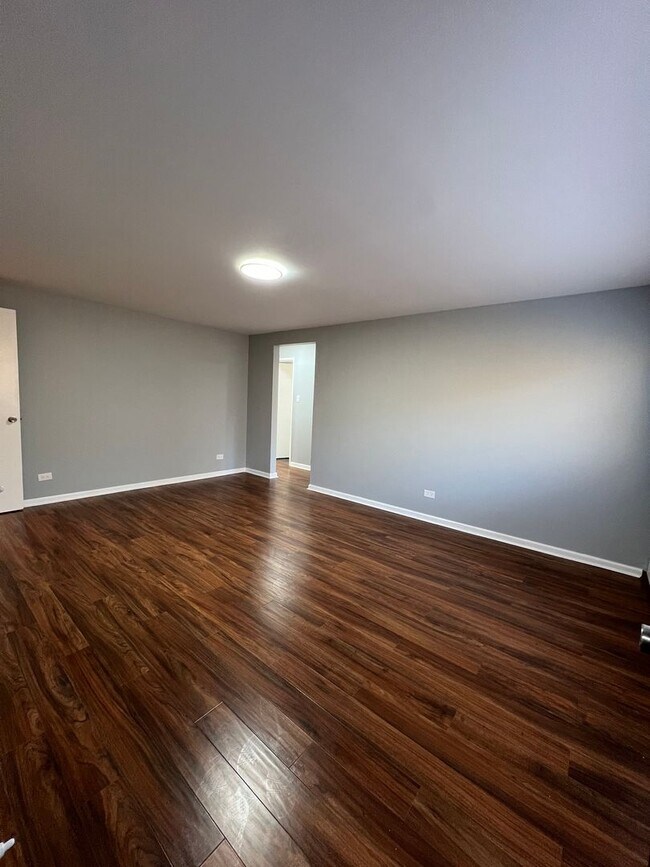 7000 S Cregier Ave, Chicago, IL 60649 - photo 5