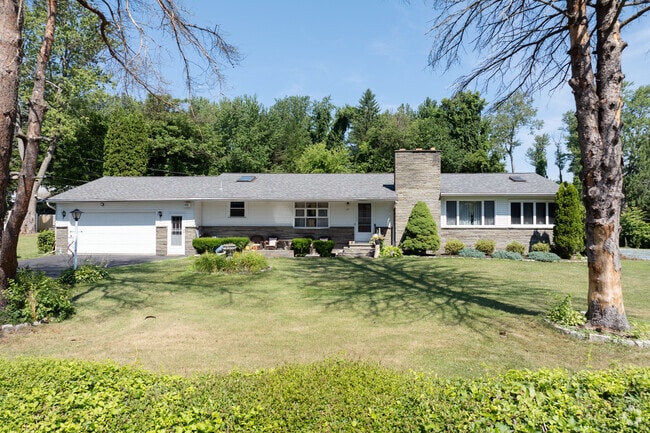 There are many reasons to choose a ranch home, and Loudonville has you covered.