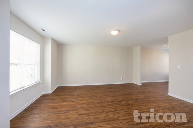 7117 Roaming Path Ct, Charlotte, NC 28214 - photo 3