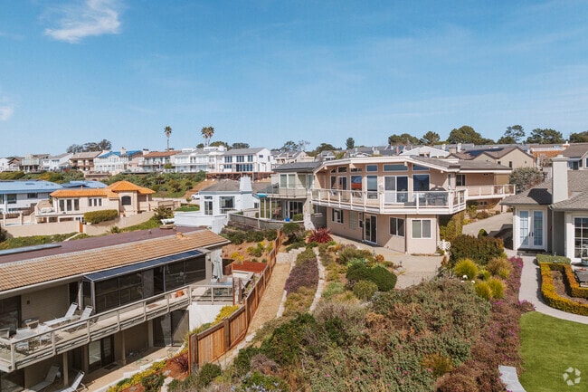 Homes in Rio Del Mar are just short walks to the beach.